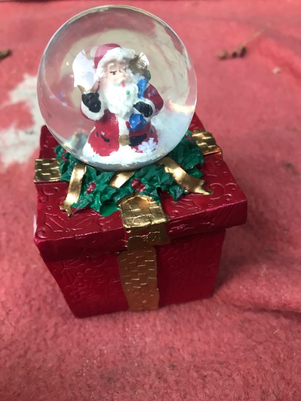 En snöglob som paket